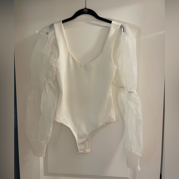 NBD white bodysuit with puff sleeves - Picture 7 of 7